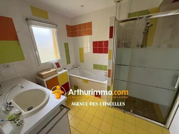 Vente                                                      Maison
                        
                     5 pièces                      132 m2                     à Châteaubriant