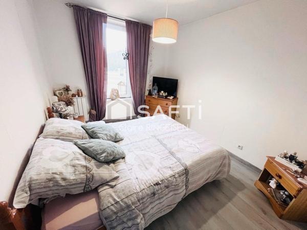 Grande bâtisse de 530m² environ située à Farschviller
