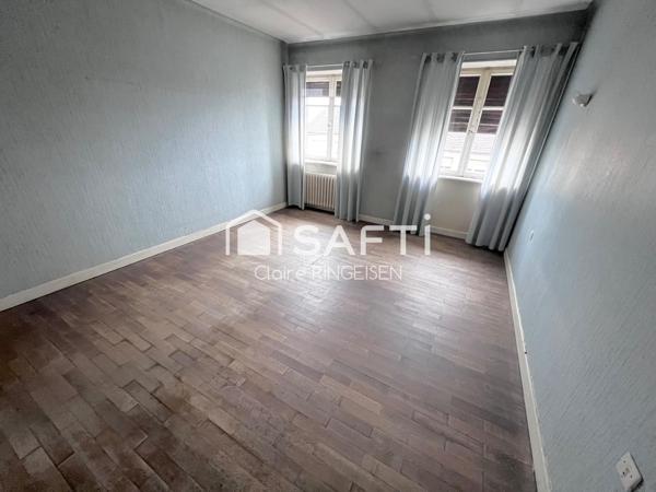 Grande bâtisse de 530m² environ située à Farschviller