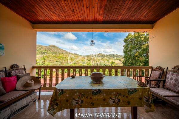 Au Marin, maison sur deux niveaux avec possibilité d’aménagement complémentaire