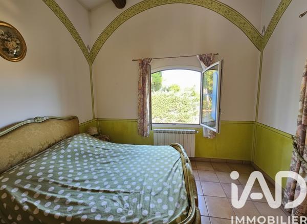 Maison à vendre 7 pièces 180 m² Saint-Cyr-sur-Mer