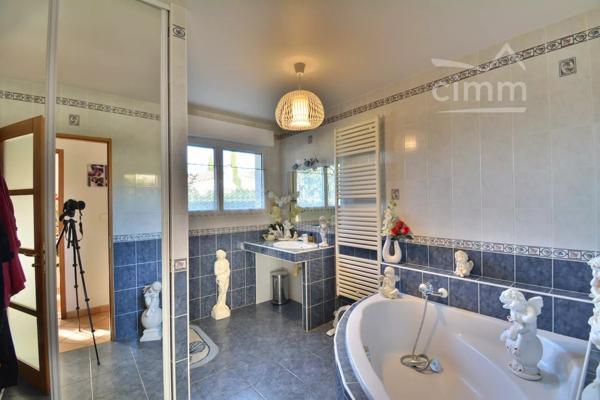 VENTE - 66280 SALEILLES - BELLE VILLA 5 PIECES - 4 FACES - PISCINE- GARAGE - PYRENEES ORIENTALES