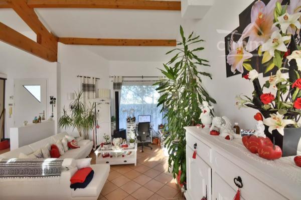 VENTE - 66280 SALEILLES - BELLE VILLA 5 PIECES - 4 FACES - PISCINE- GARAGE - PYRENEES ORIENTALES