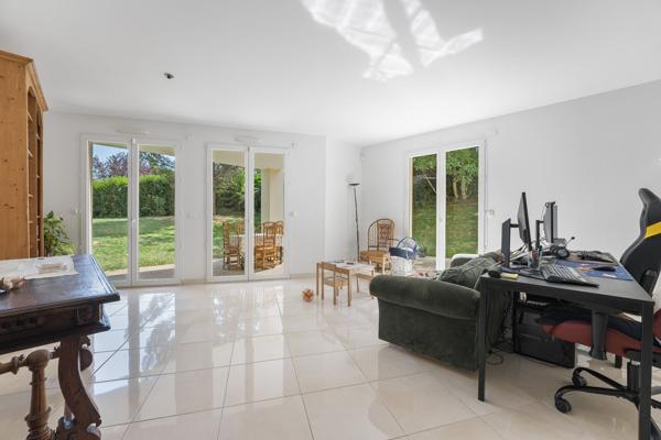 Vente Appartement de luxe Divonne-les-Bains 4 Pièces 107 m²