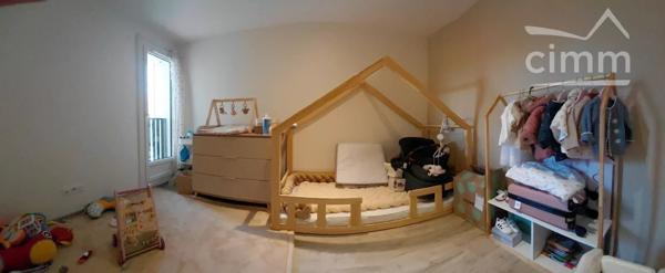 Sur la commune de La Ravoire, à proximité de Médipôle et de toutes commodités bel appartement T4 entièrement rénové.