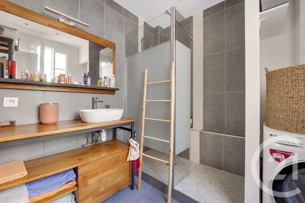Appartement F3 à vendre  3 pièces - 53,50 m 2   MONTROUGE  - 92