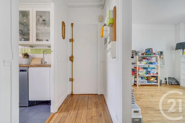 Appartement F3 à vendre  3 pièces - 53,50 m 2   MONTROUGE  - 92