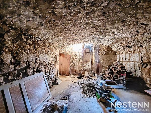 A Vendre Maison de Ville en Pierre, entièrement rénovée de 186 m² dans le centre historique de Condom