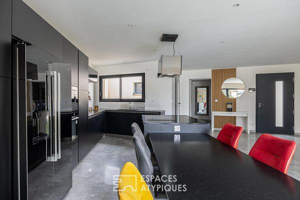 Maison moderne avec piscine