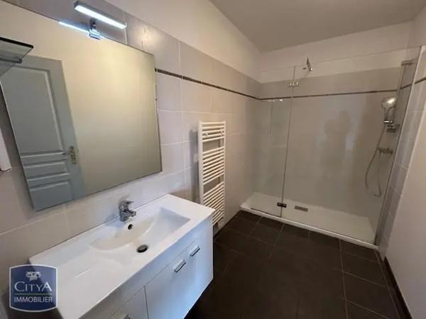 Appartement à louer 3 pièces 79.35m²