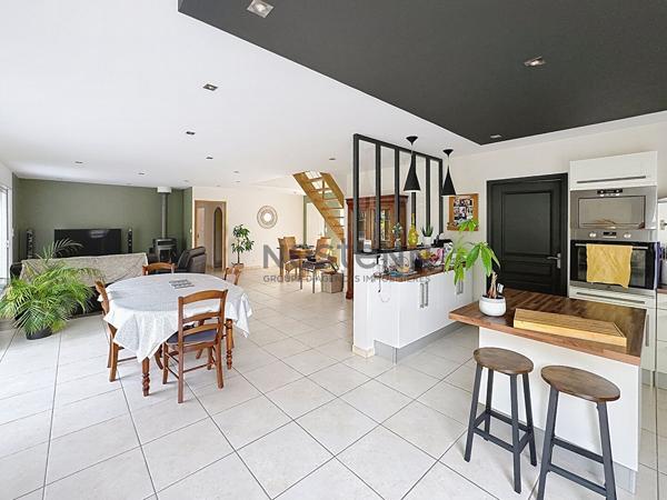Maison familiale récente composée de 4 chambres située à Chalonnes sur Loire