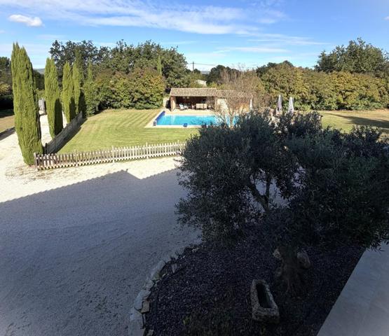 Maison Provençale 241m² sur terrain de 4100m²