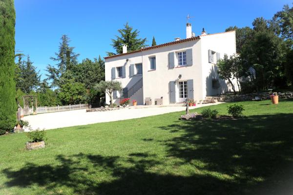 Maison Provençale 241m² sur terrain de 4100m²