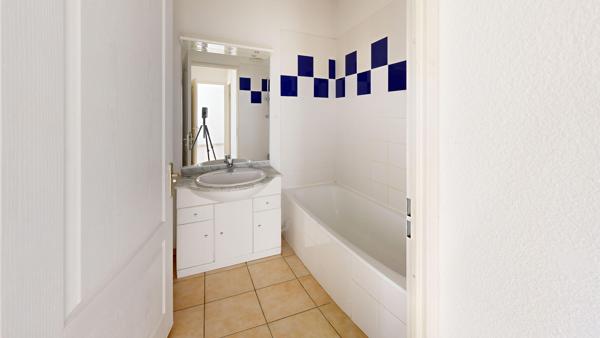 Appartement avec balcon et parking à Carcassonne
