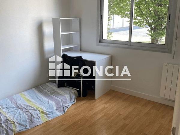 Location Appartement 2 pièces 40 m² - 396 AVENUE DE LIMOGES Niort 79000