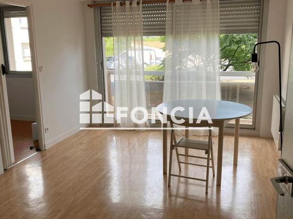 Location Appartement 2 pièces 40 m² - 396 AVENUE DE LIMOGES Niort 79000