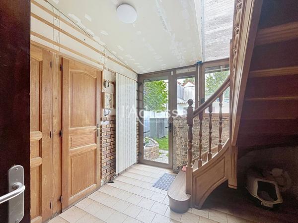 À 5 min de la gare Maison 3 chambres sur 580 m² à prix exceptionnel !