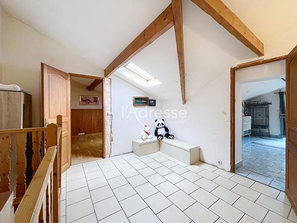À 5 min de la gare Maison 3 chambres sur 580 m² à prix exceptionnel !