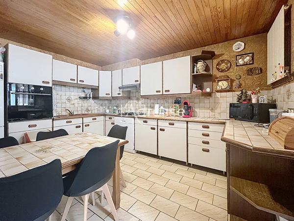 À 5 min de la gare Maison 3 chambres sur 580 m² à prix exceptionnel !