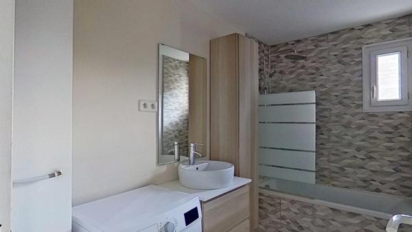 BONNEUIL SUR MARNE - 2 Pièces de 31M² avec balcon et emplacement de stationnement