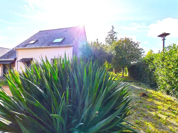 Maison contemporaine à 5 minutes de Baugé / 3-4 chambres / Terrain de 973m² / garage