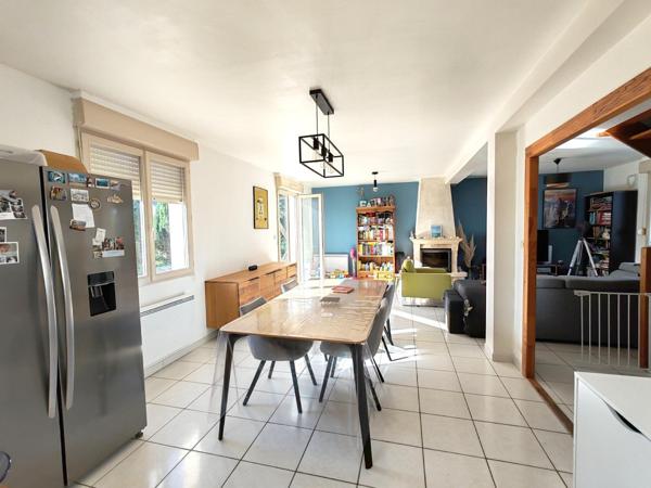 Maison contemporaine à 5 minutes de Baugé / 3-4 chambres / Terrain de 973m² / garage