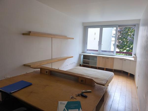 Studio lumineux de 23m2 au calme, à deux pas du Canal