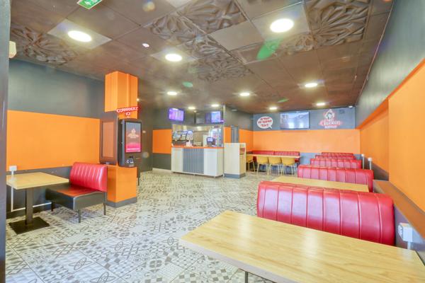 LOCAL COMMERCIAL 103.5m² - EMPLACEMENT N°1 EN CENTRE-VILLE