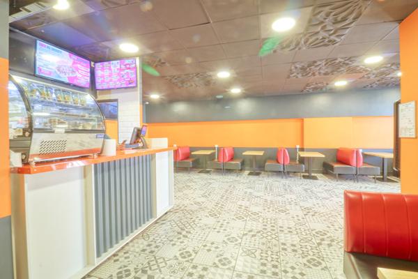 LOCAL COMMERCIAL 103.5m² - EMPLACEMENT N°1 EN CENTRE-VILLE