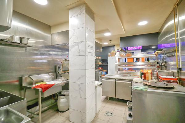 LOCAL COMMERCIAL 103.5m² - EMPLACEMENT N°1 EN CENTRE-VILLE