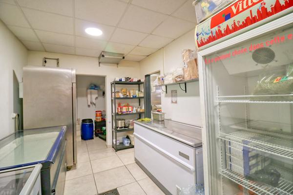 LOCAL COMMERCIAL 103.5m² - EMPLACEMENT N°1 EN CENTRE-VILLE