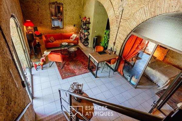 Vigneronne de caractère avec terrasse panoramique et jardin intimiste proche des plages