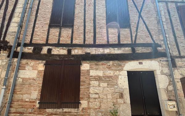 Maison à louer    3 pièces •  Castelnau-de-Montmiral