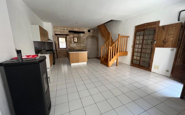 Maison à louer    3 pièces •  Castelnau-de-Montmiral