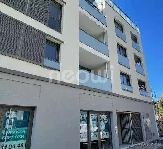 T3 AVEC GARAGE ET BALCON