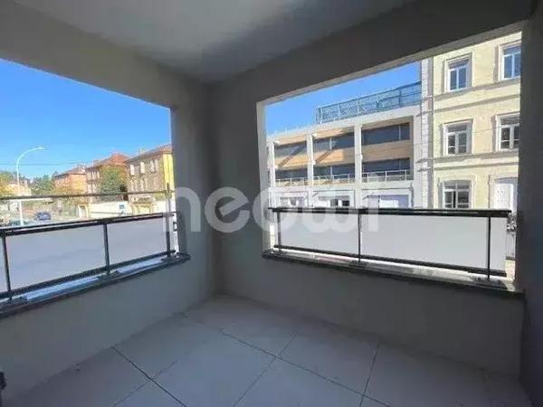 T3 AVEC GARAGE ET BALCON