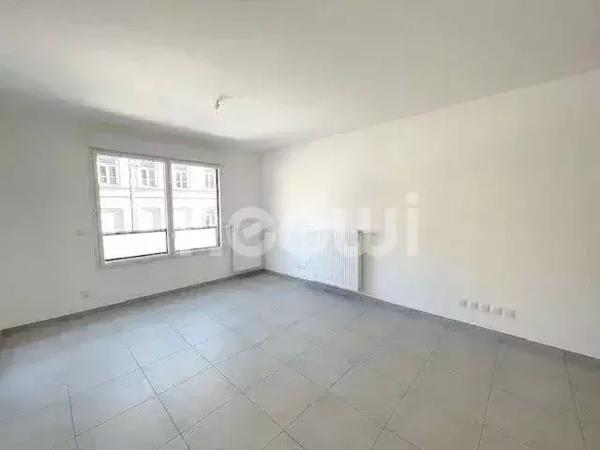 T3 AVEC GARAGE ET BALCON