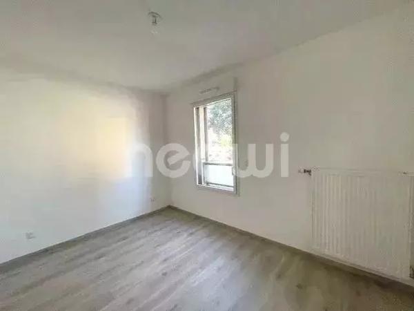 T3 AVEC GARAGE ET BALCON