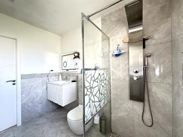 Maison individuelle de plain-pied, construction 2020,  2 chambres (possiblité 4 chambres)