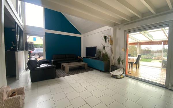 Maison à vendre    8 pièces •  Béthon