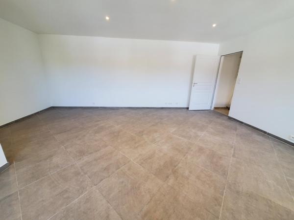 Appartement 4 pièces, 84 m2 17132 Meschers / Gironde Meschers-sur-Gironde (17132)