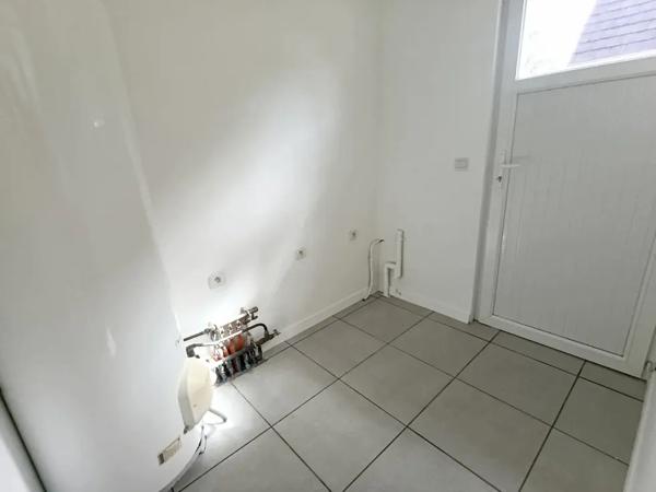 Plain pied 3 chambres, combles aménageables, très bon état
