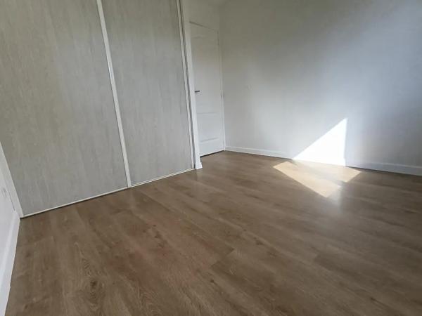 Plain pied 3 chambres, combles aménageables, très bon état