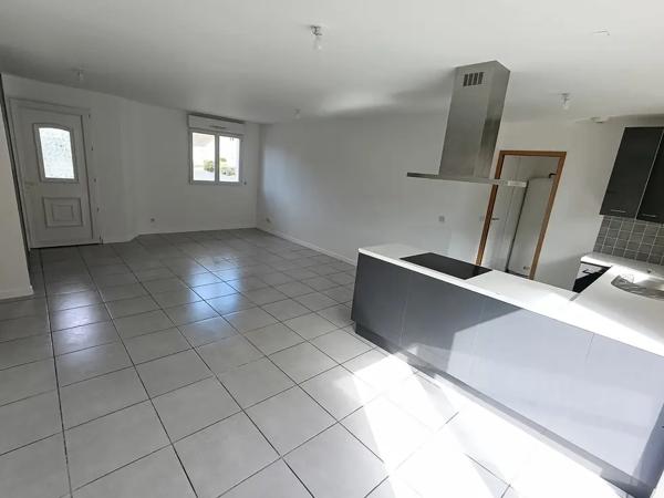 Plain pied 3 chambres, combles aménageables, très bon état