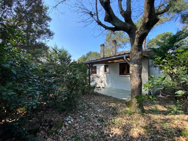 ARCACHON ABATILLES ! Maison 4 pièces de 80 m2 sur une parcelle boisée de de 584 m2 !