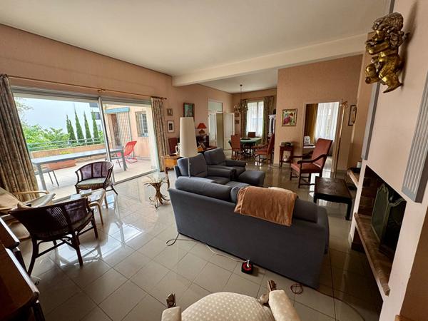 Maison Nimes 10 pièce(s) 322.96 m2