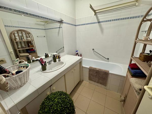 Maison Nimes 10 pièce(s) 322.96 m2