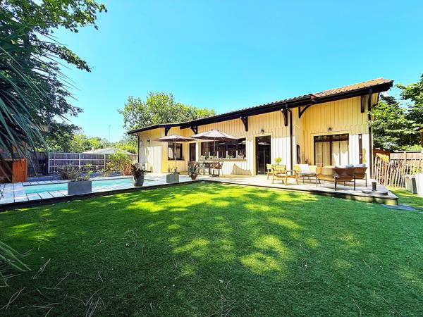 Superbe villa contemporaine dans quartier résidentiel