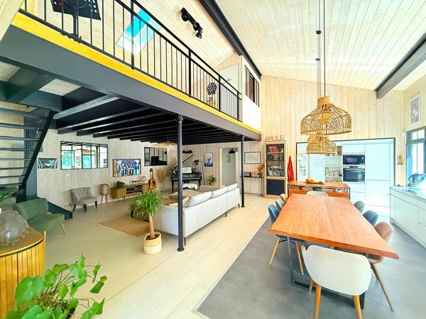 Superbe villa contemporaine dans quartier résidentiel