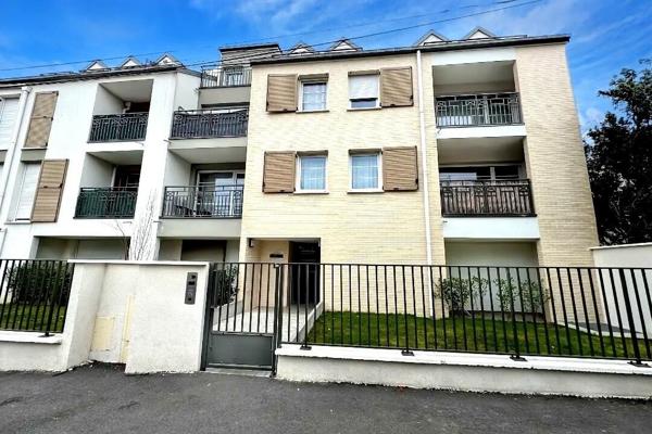 Résidence récente ... Appartement de 2 pièces (Asc) + Balcon + Parking!!!